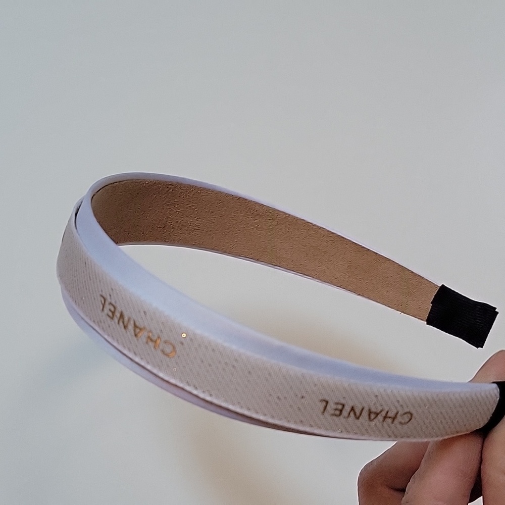 CHANEL Ivory and Gold Hairband